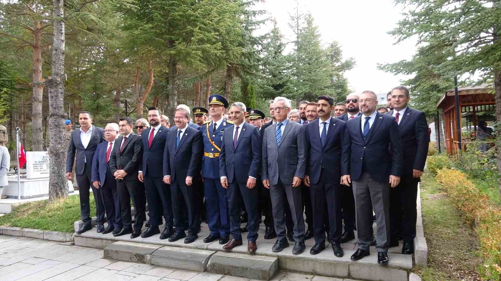 Cumhuriyet Bayramı’nda şehitler unutulmadı