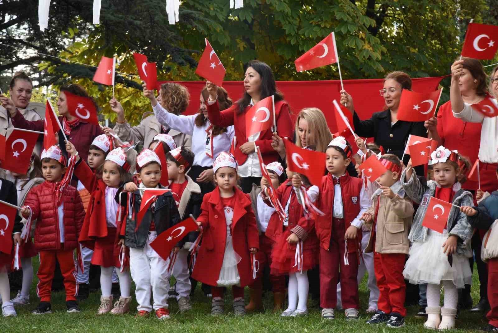 Minikler Cumhuriyet’in 103. yıl dönümünü kutladı