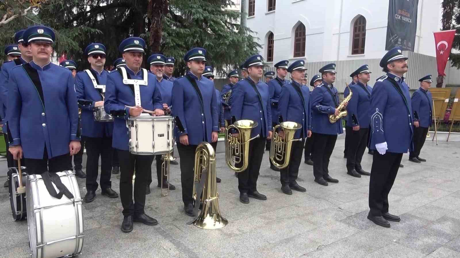 Cumhuriyetin 103. yılında Atatürk Anıtı’na çelenkler sunuldu
