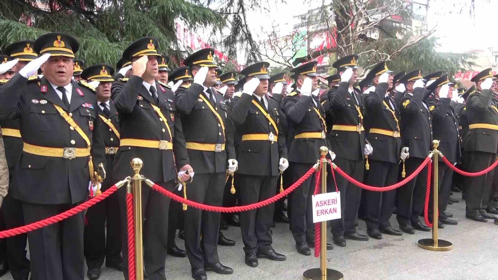 Cumhuriyetin 103. yılında Atatürk Anıtı’na çelenkler sunuldu