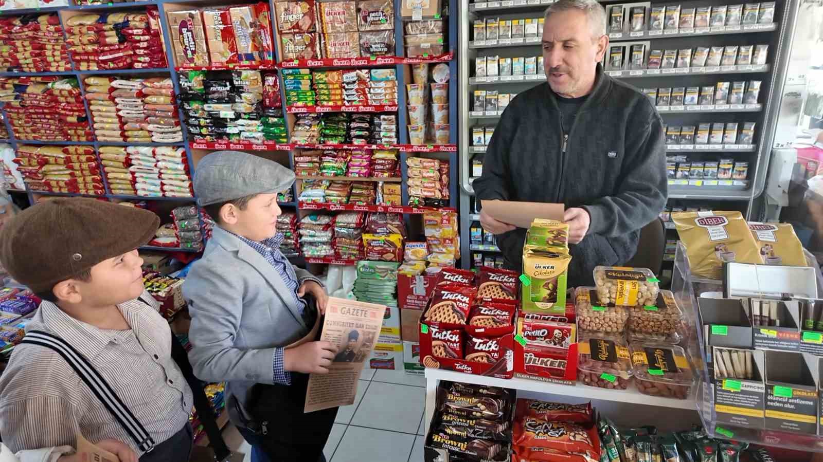 Miniklerin Cumhuriyet coşkusu sokaklara taştı