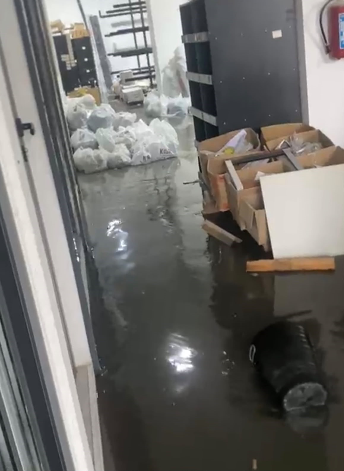 Bodrum sele teslim oldu, hamile kadın kurtarıldı