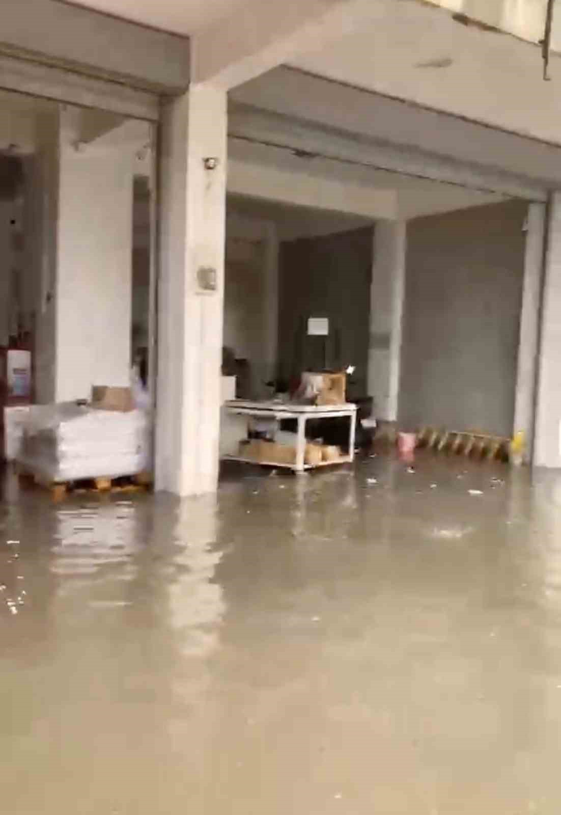 Bodrum sele teslim oldu, hamile kadın kurtarıldı