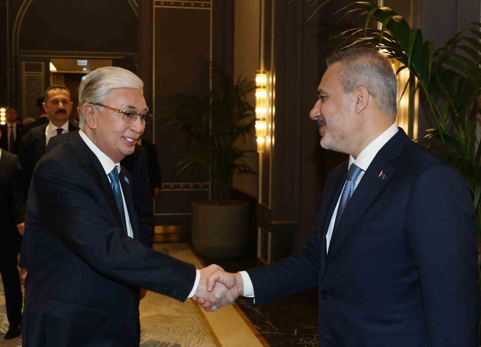 Cumhurbaşkanı Erdoğan, Kazakistan Cumhurbaşkanı Tokayev’i törenle karşıladı