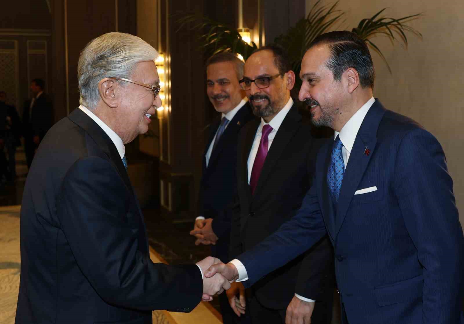 Cumhurbaşkanı Erdoğan, Kazakistan Cumhurbaşkanı Tokayev’i törenle karşıladı