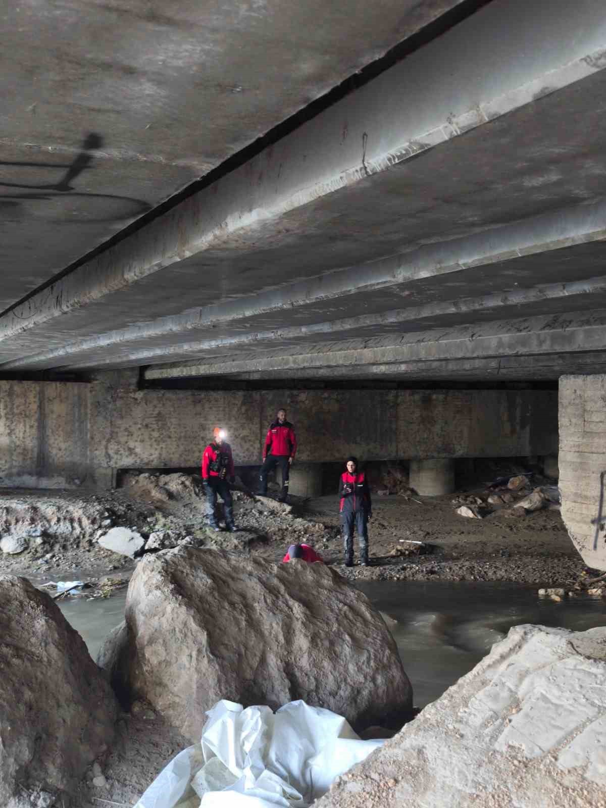 Bursa’da 2 gündür kayıp şahsı arama çalışmaları sürüyor