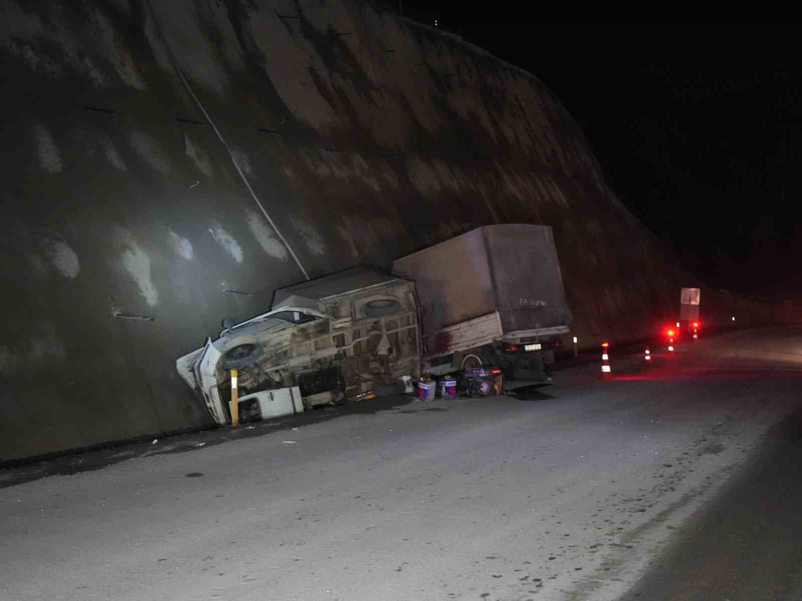 Kastamonu’da iki kamyonet çarpıştı: 9 yaralı