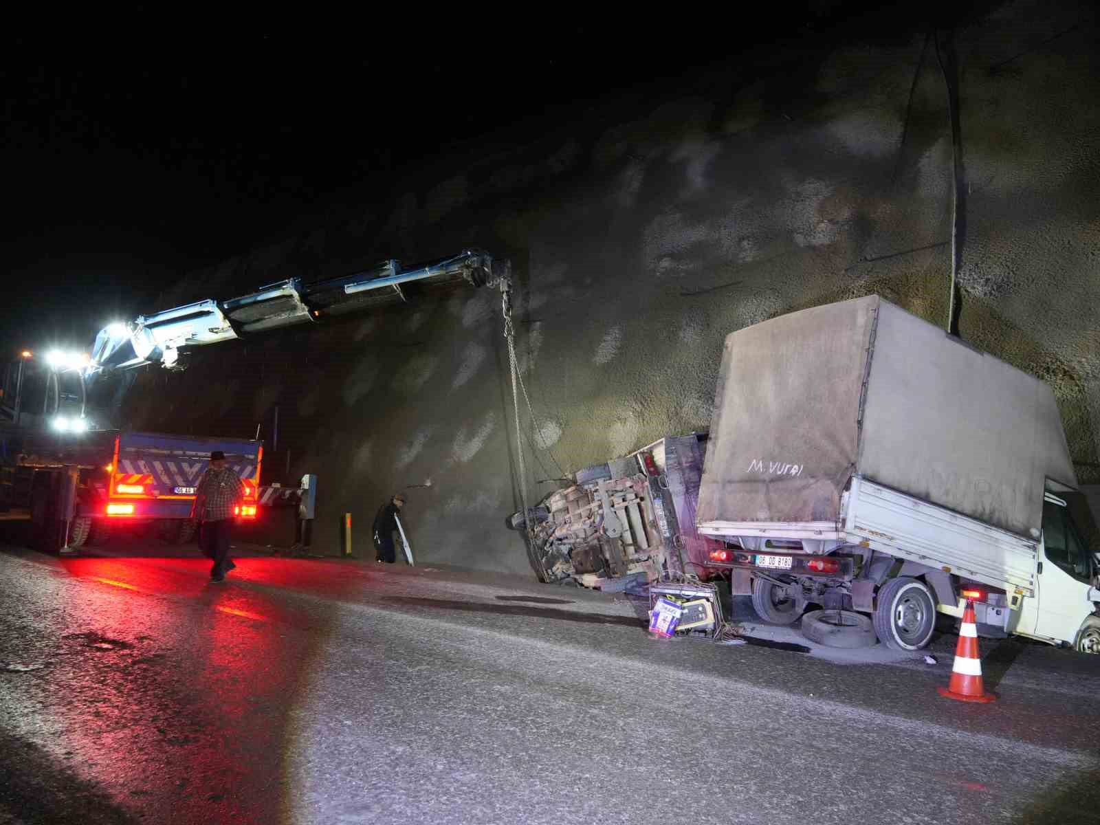 Kastamonu’da iki kamyonet çarpıştı: 9 yaralı