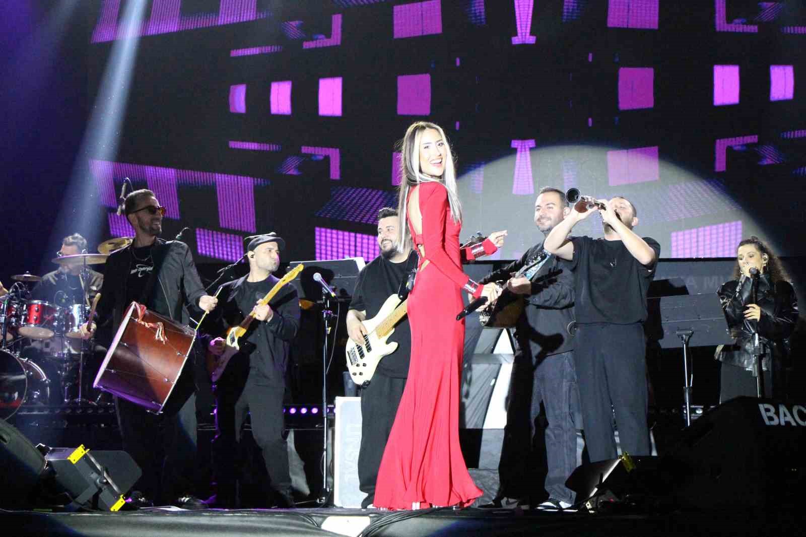 Hande Ünsal’dan Amasya’da Cumhuriyet Bayramı konseri