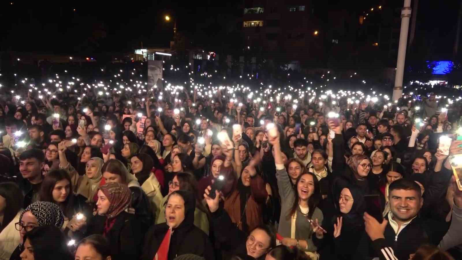 Hande Ünsal’dan Amasya’da Cumhuriyet Bayramı konseri