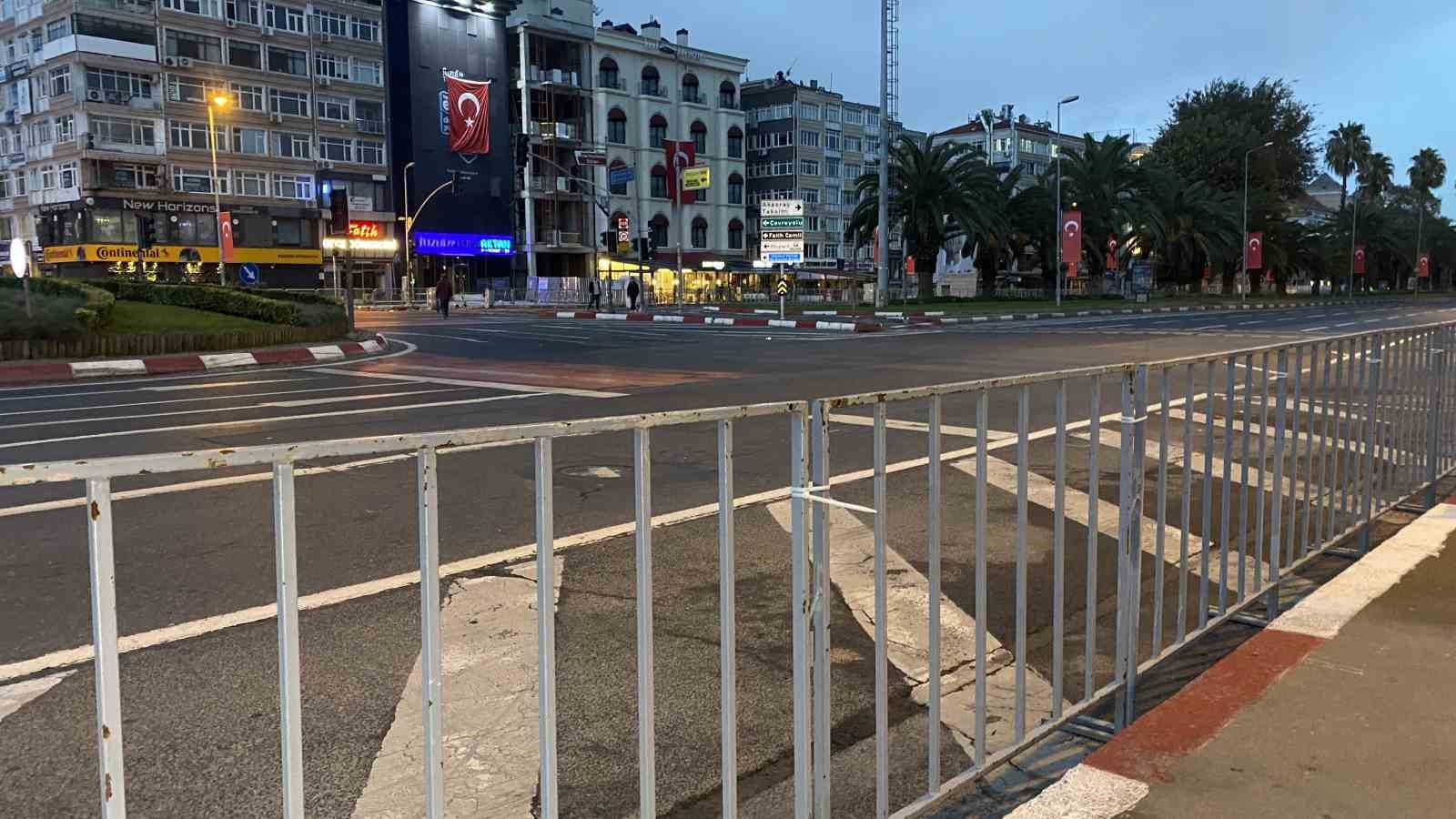 İstanbul’da 29 Ekim Cumhuriyet Bayramı dolayısıyla bazı yollar trafiğe kapatıldı