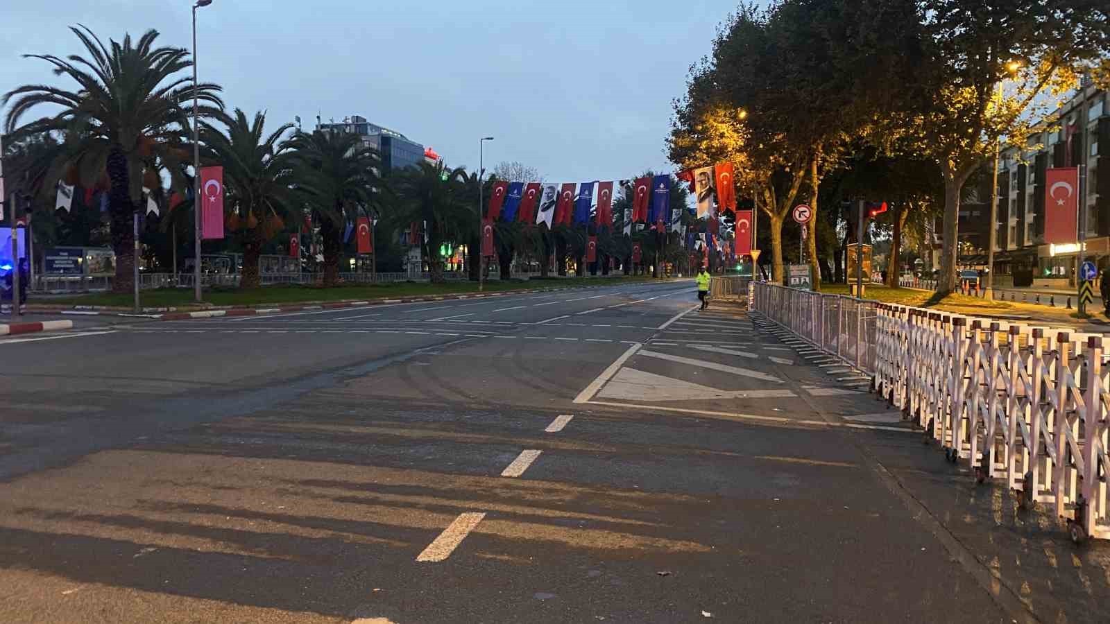 İstanbul’da 29 Ekim Cumhuriyet Bayramı dolayısıyla bazı yollar trafiğe kapatıldı