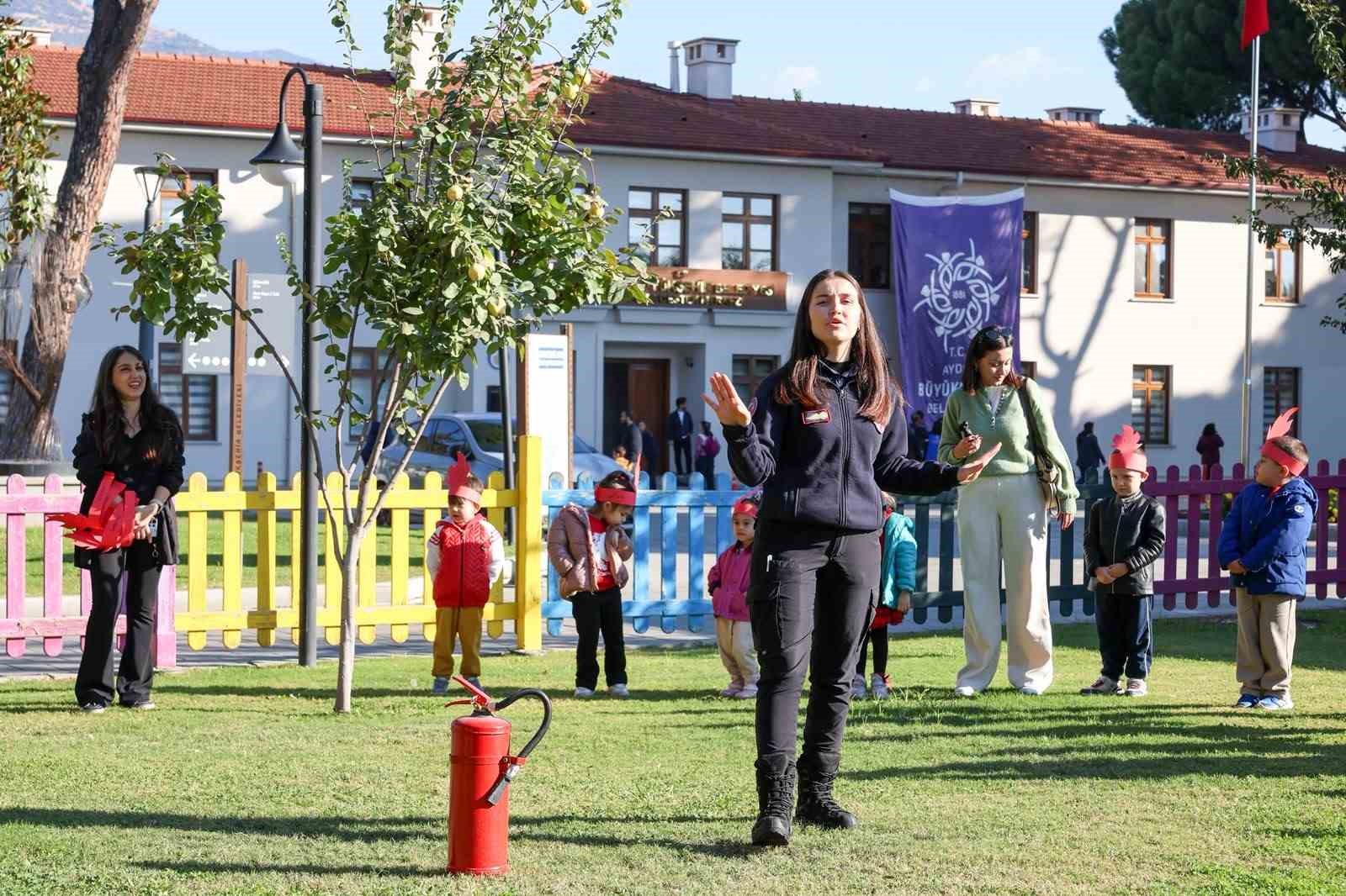 Aydın’da miniklere yangın ve acil durum eğitimi