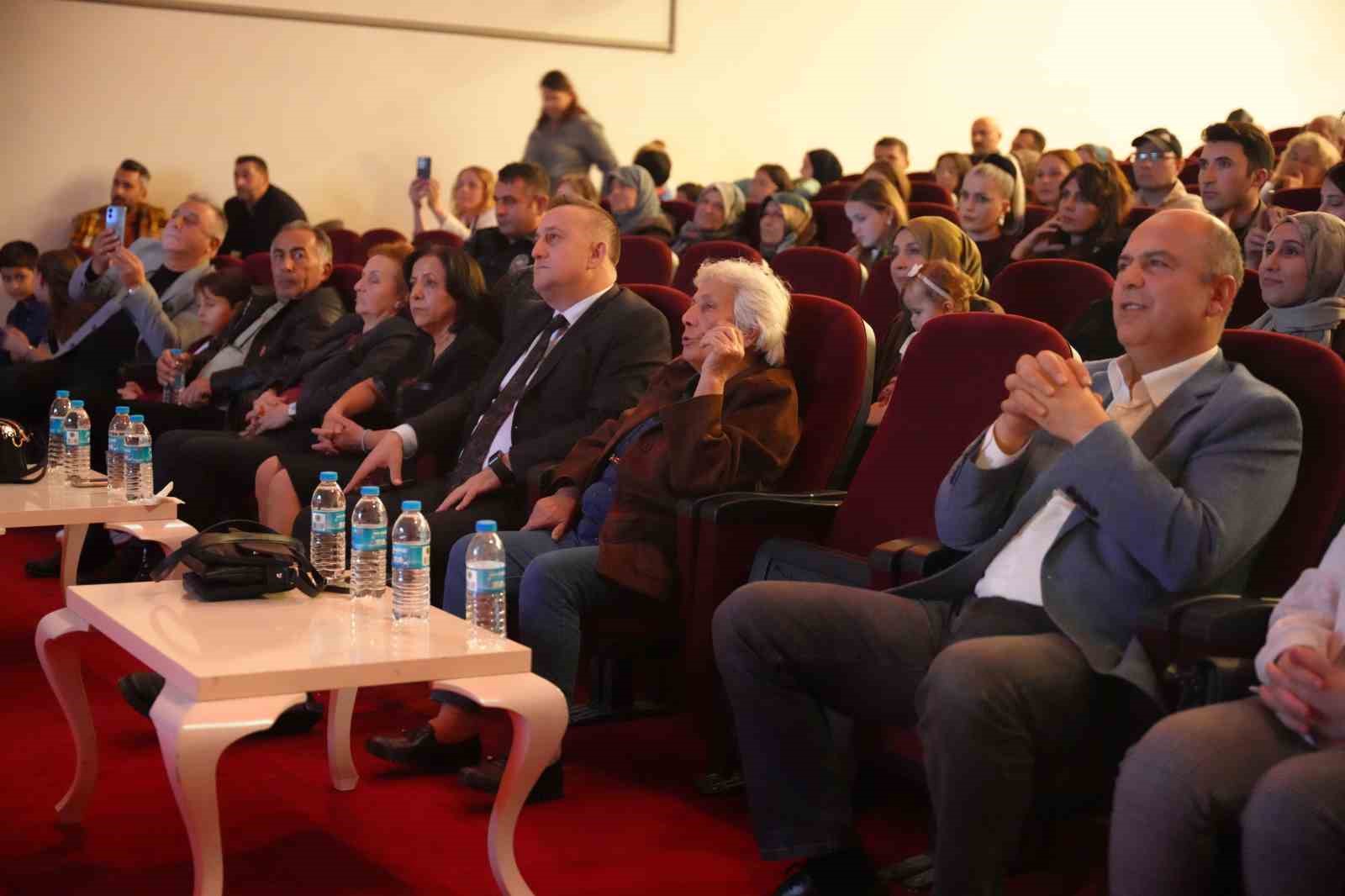 Turhal Belediyesi Konservatuvarı ikinci yılını konserle kutladı