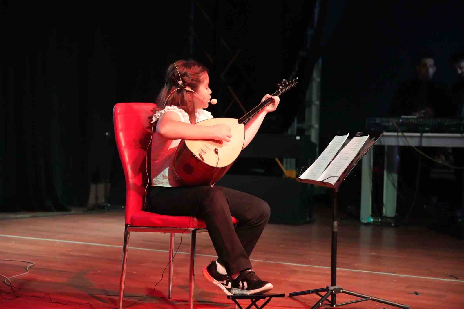 Turhal Belediyesi Konservatuvarı ikinci yılını konserle kutladı
