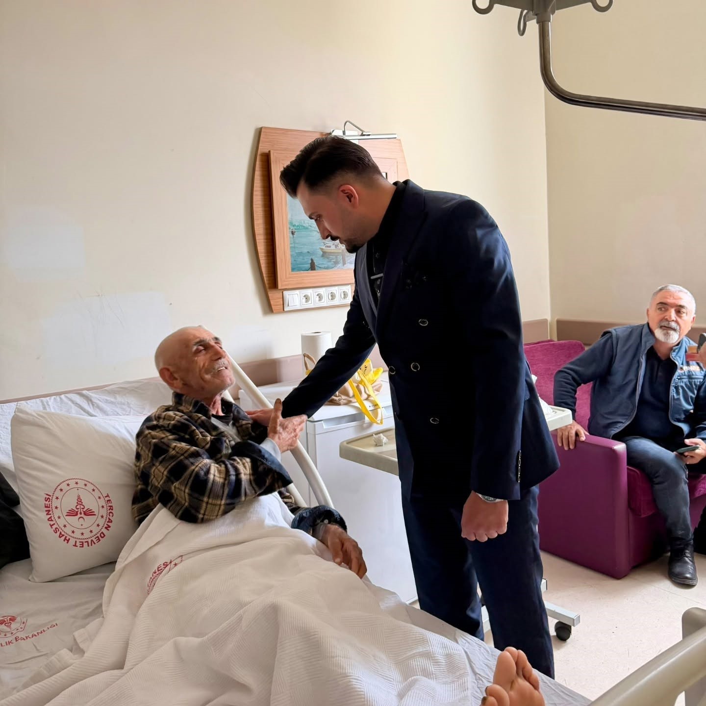 Tercan Devlet Hastanesi’nde hastalar ziyaret edildi