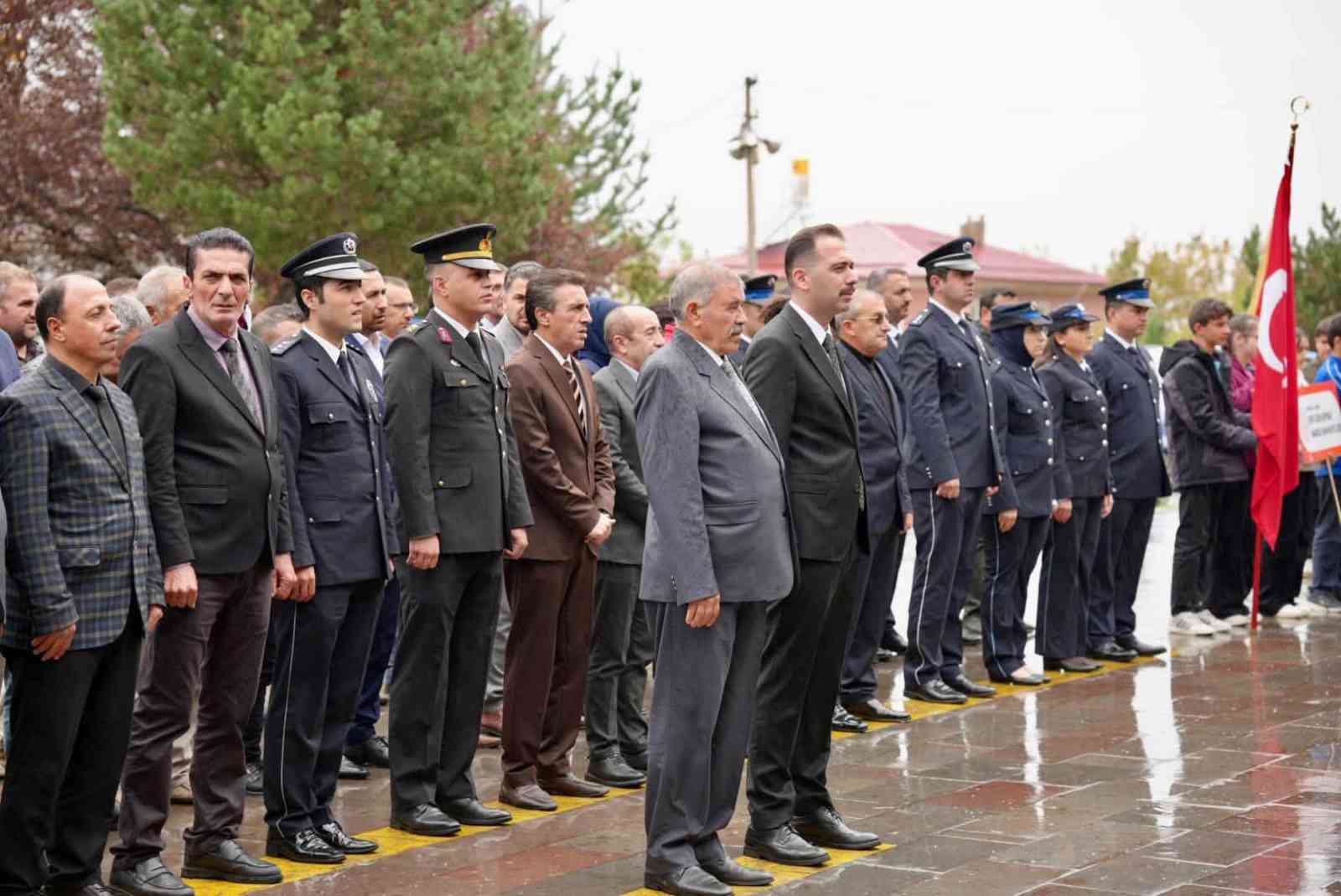 Üzümlü’de 29 Ekim Cumhuriyet Bayramı