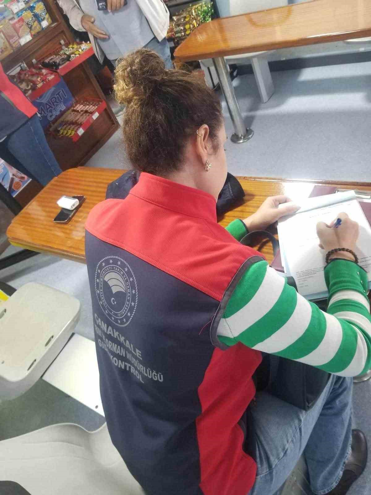 Çanakkale’de gıda işletmeleri bulunan deniz araçlarına denetim