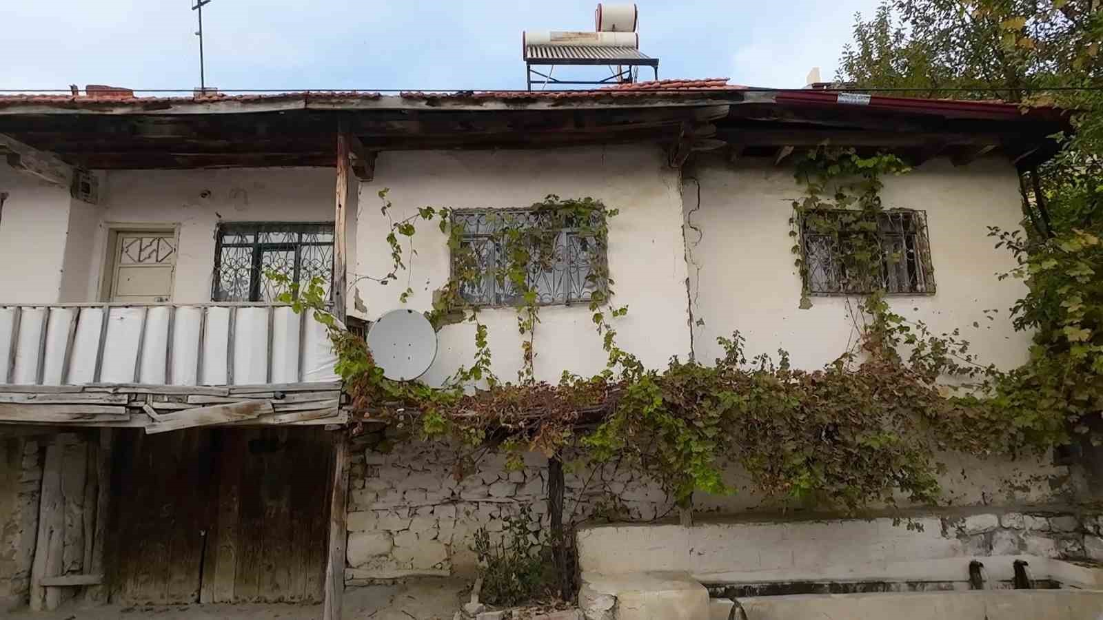 Yozgat’ta bu evden ekmek yiyen gençlerin askerden sağ salim döndüğüne inanılıyor