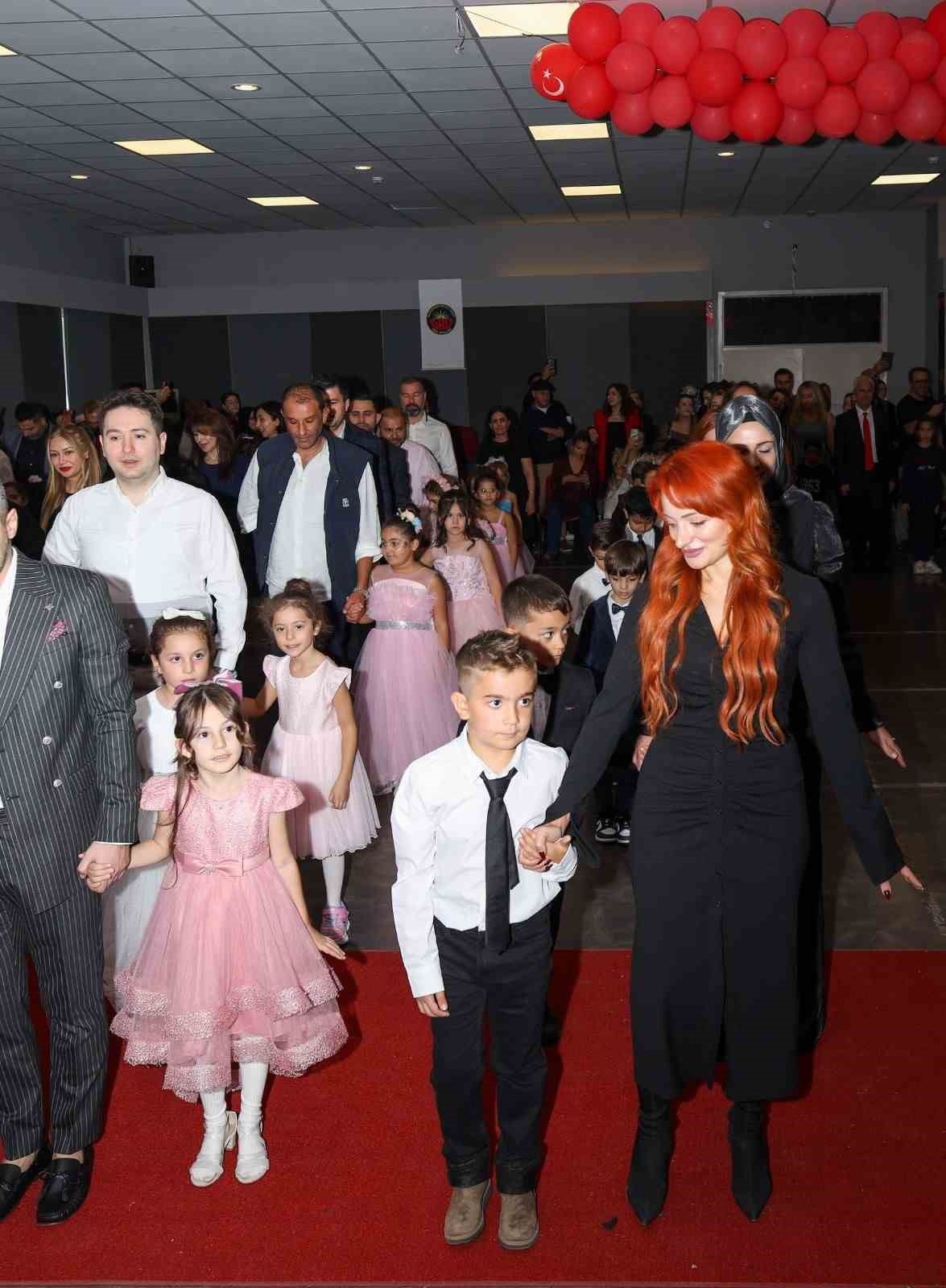 GKV Özel İlkokulu’nda Cumhuriyet coşkusu dansla buluştu