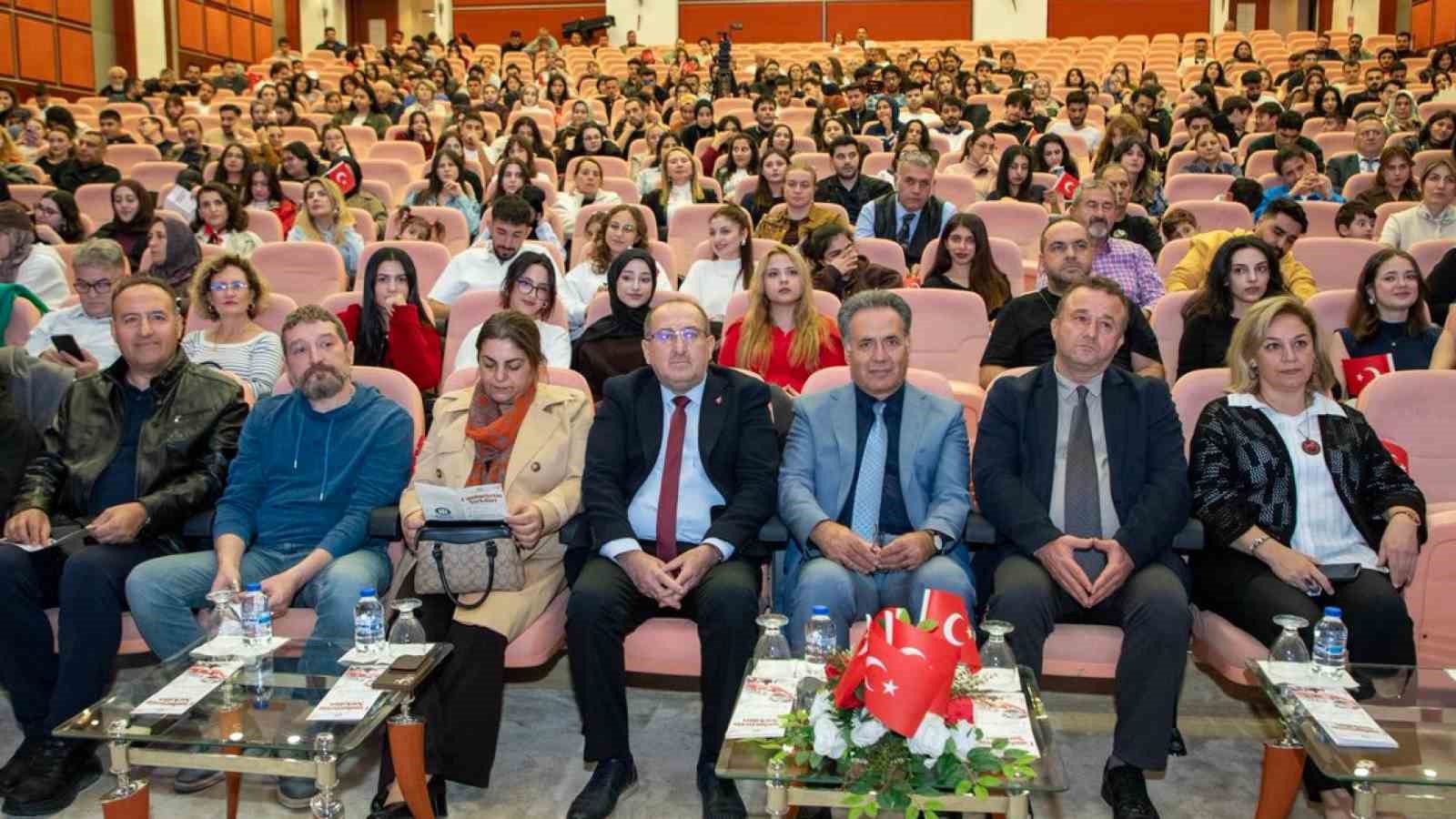 İnönü Üniversitesinde Cumhuriyetin Ezgileri yankılandı
