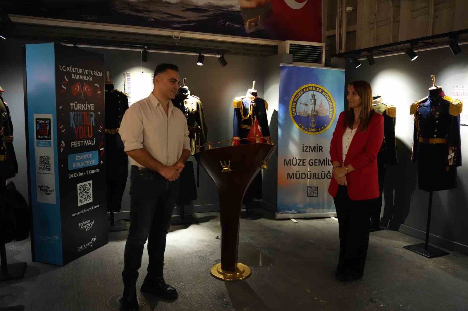 ’Sır’ ve ’arayış’ sergileri İzmirli sanatseverlerle buluştu