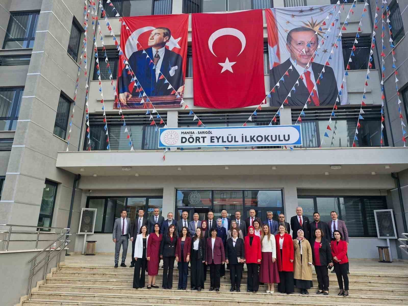 Cumhuriyetin 103. yılına özel hazırlanan hatıra köşesine yoğun ilgi