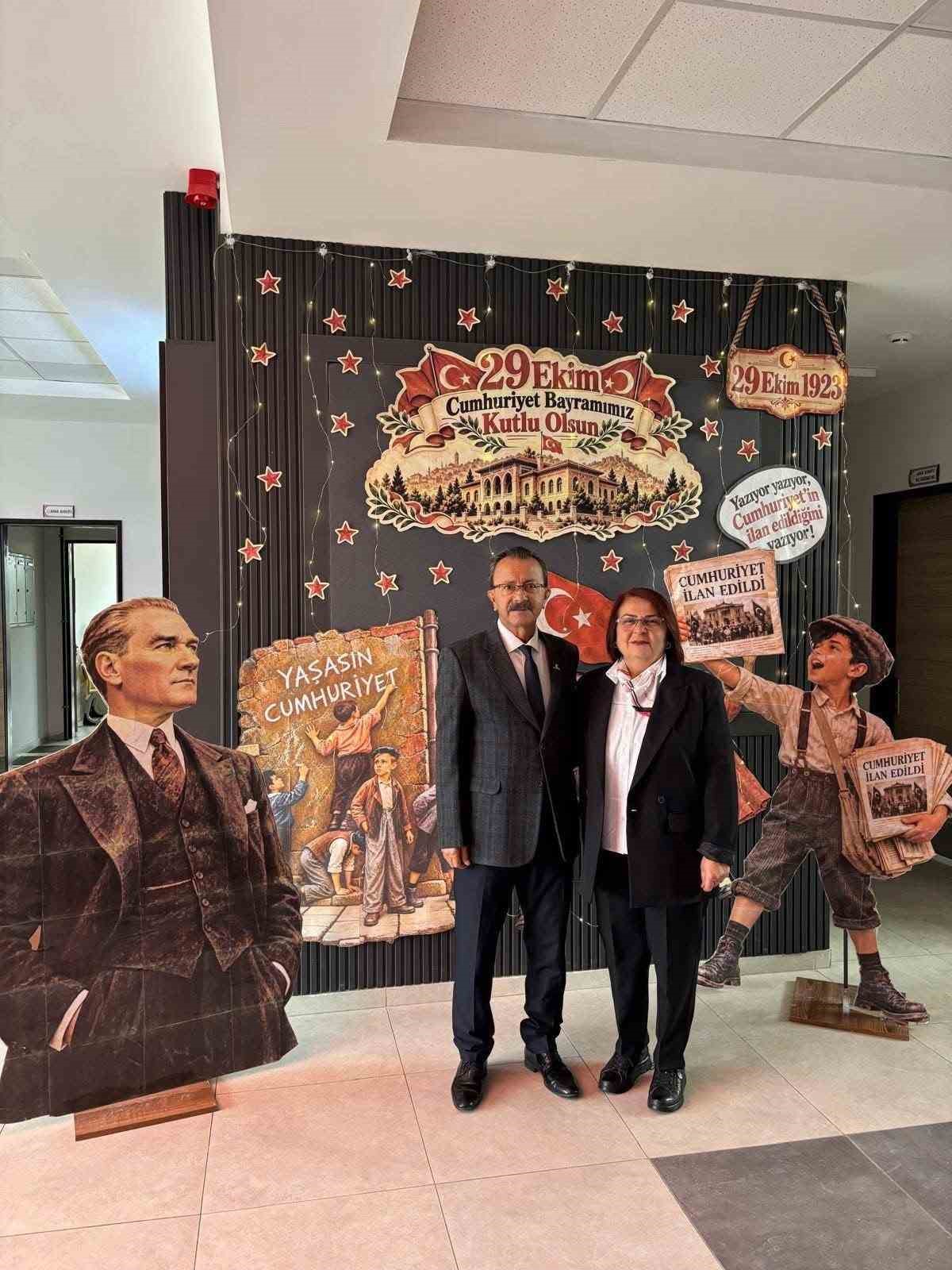 Cumhuriyetin 103. yılına özel hazırlanan hatıra köşesine yoğun ilgi