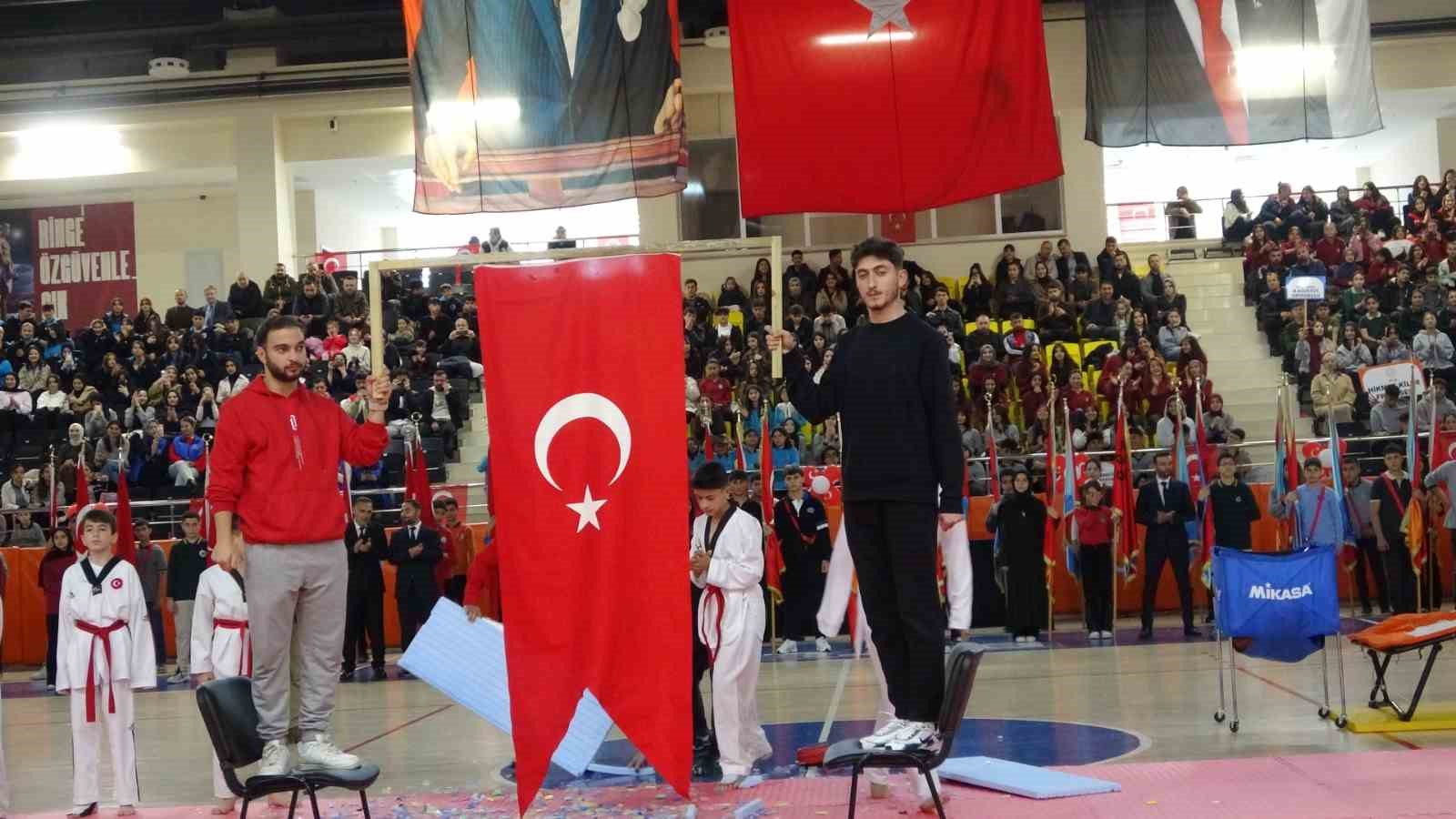Bitlis’te Cumhuriyet Bayramı coşkusu