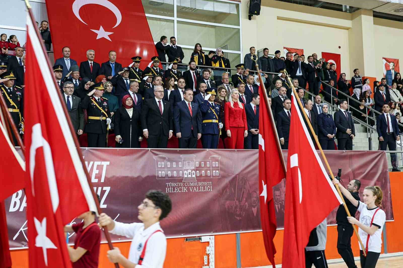 Anaokulu öğrencilerin gösterisi mest etti