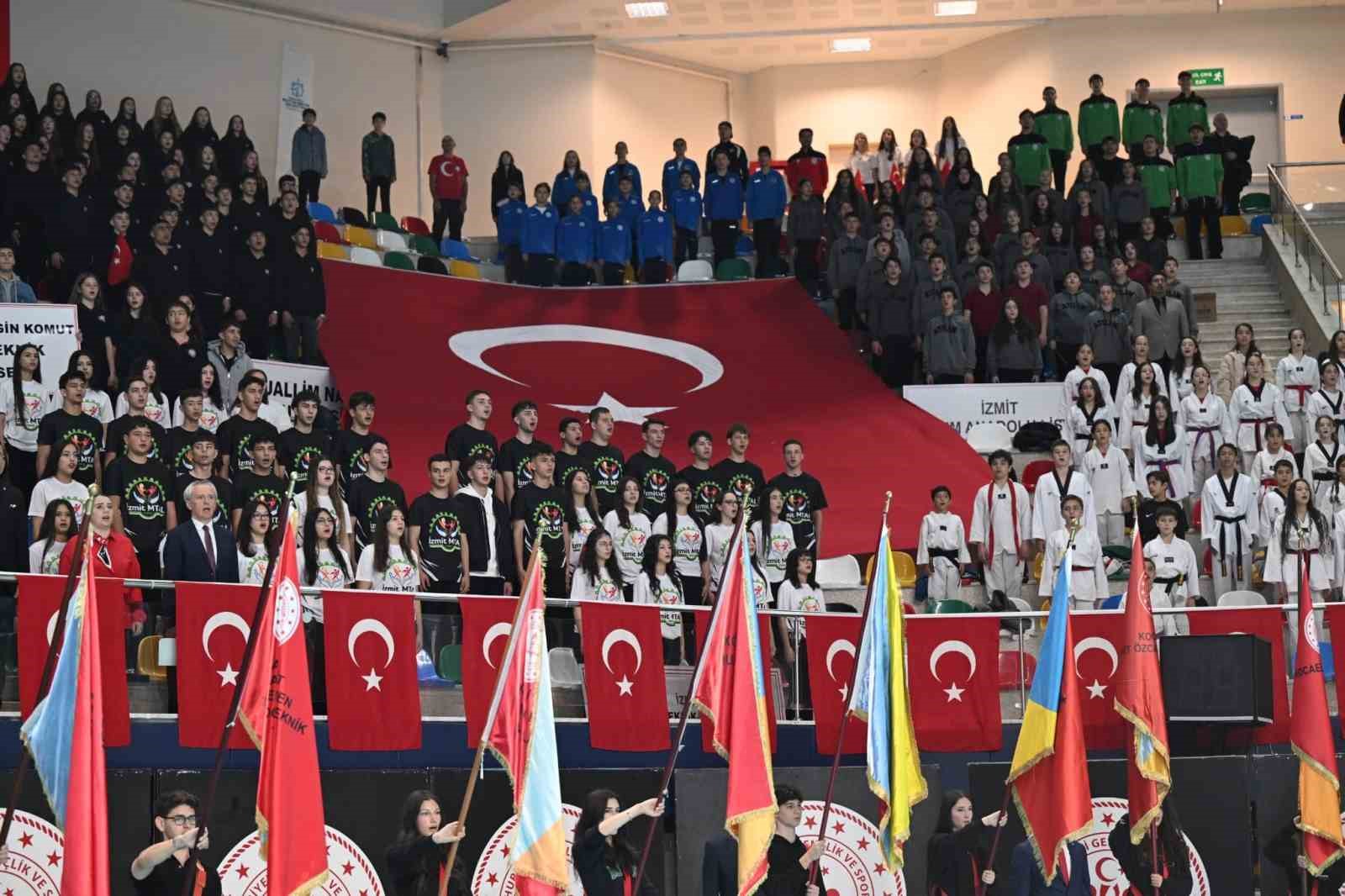 Kocaeli’de Cumhuriyet Bayramı kutlamalarında renkli görüntüler