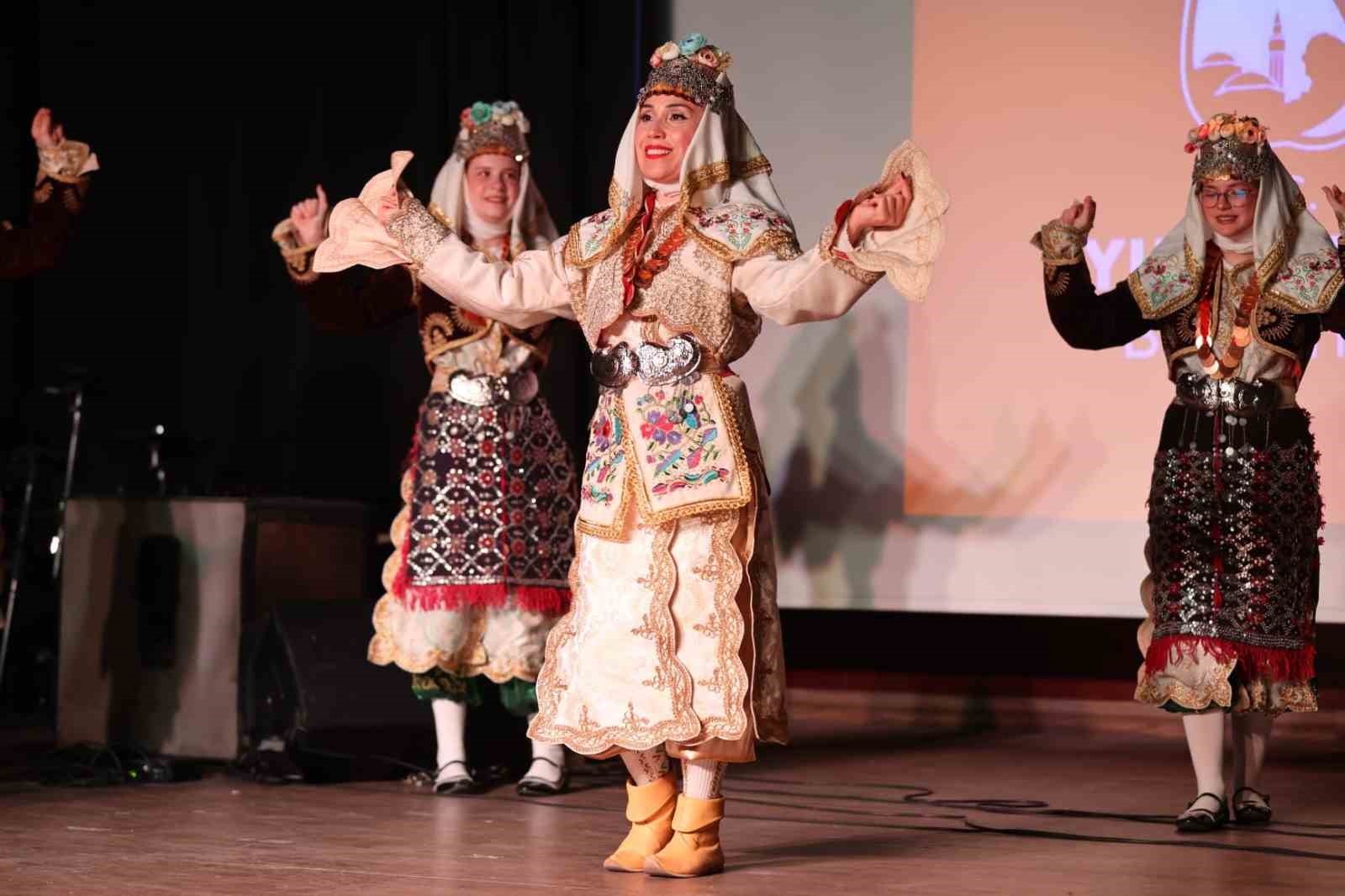 Yunusemre’de cumhuriyet coşkusu müzik ve gösterilerle yaşandı