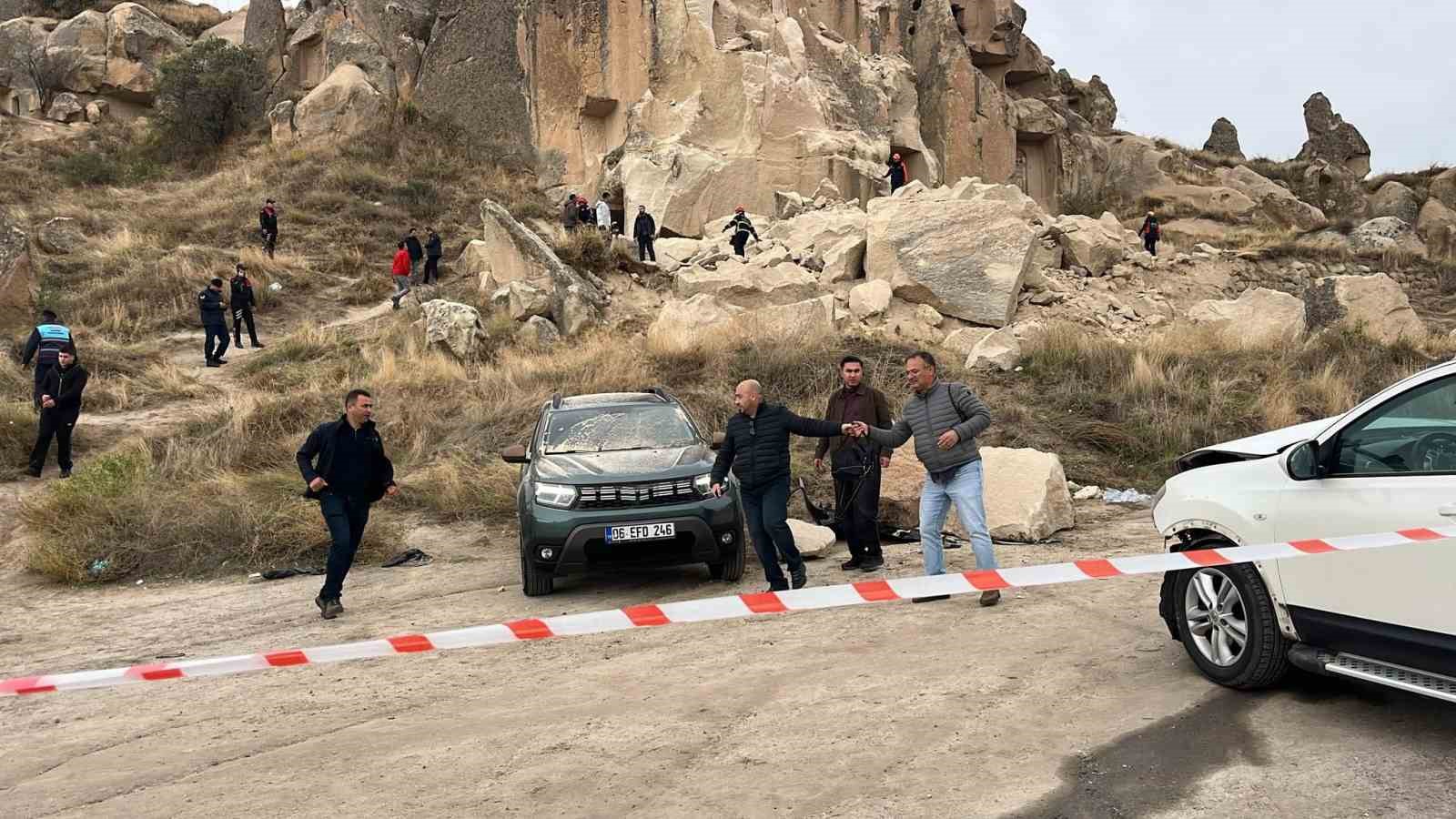Kapadokya’da peribacası çöktü: Ölü ve yaralılar var