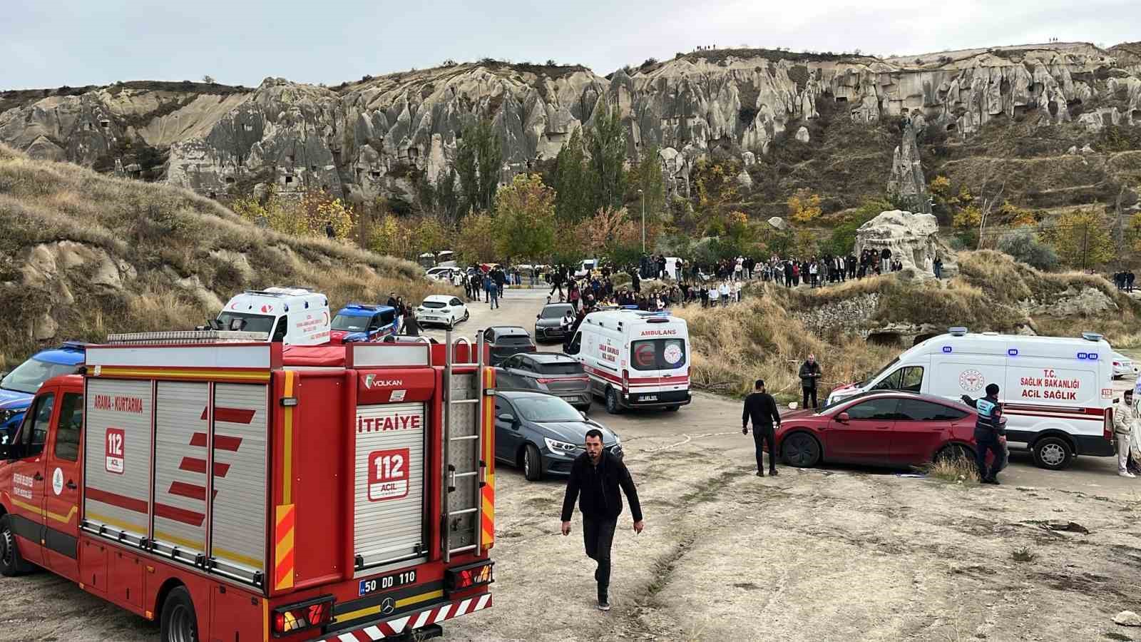 Kapadokya’da peribacası çöktü: Ölü ve yaralılar var