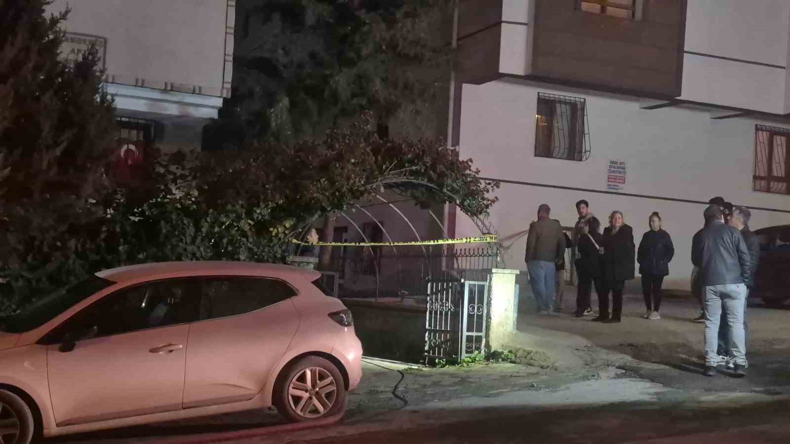 Ankara’da bir dairenin doğal gazı patladı