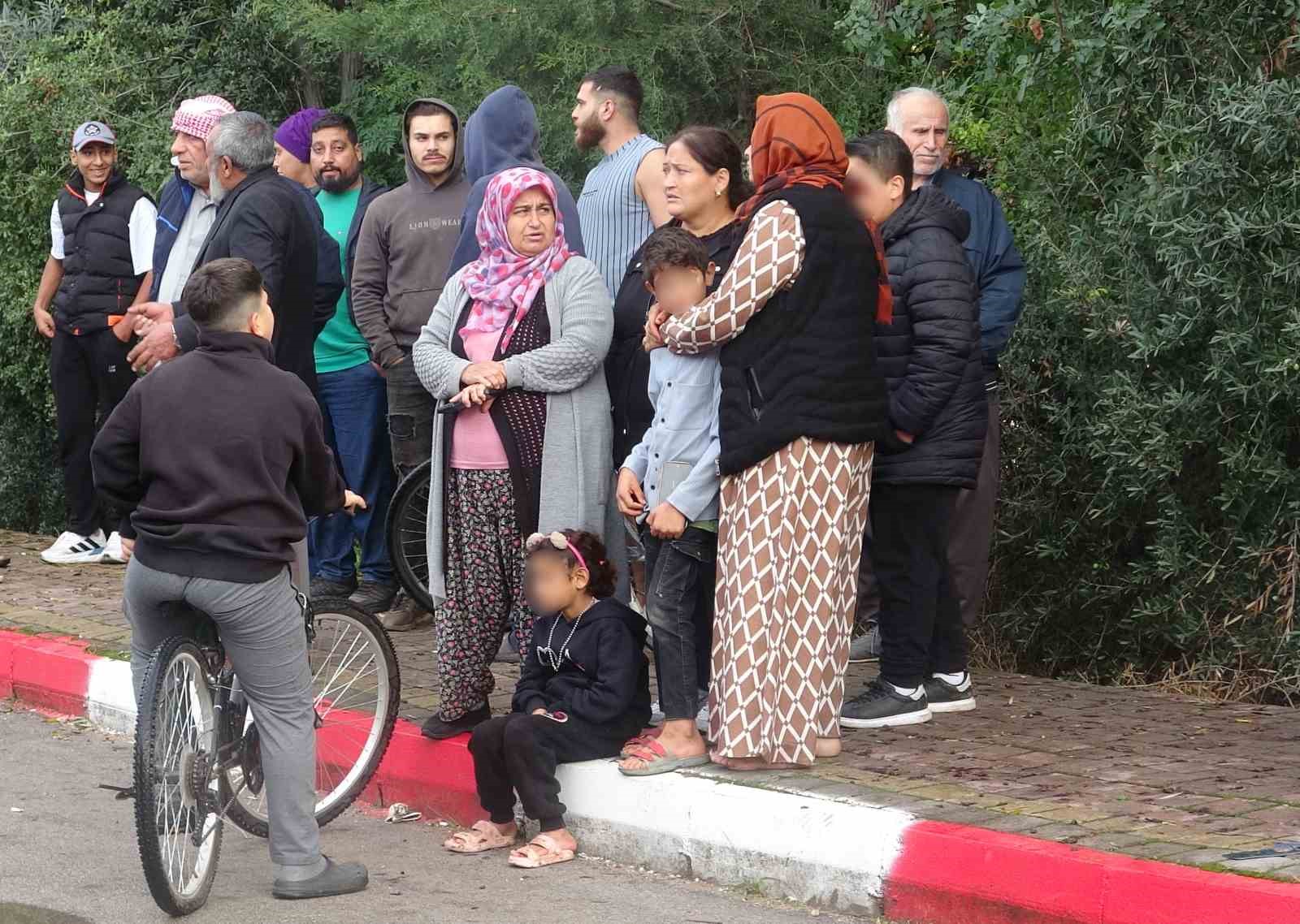 Evlerinin yanışını gözyaşları içinde çaresizce izlediler