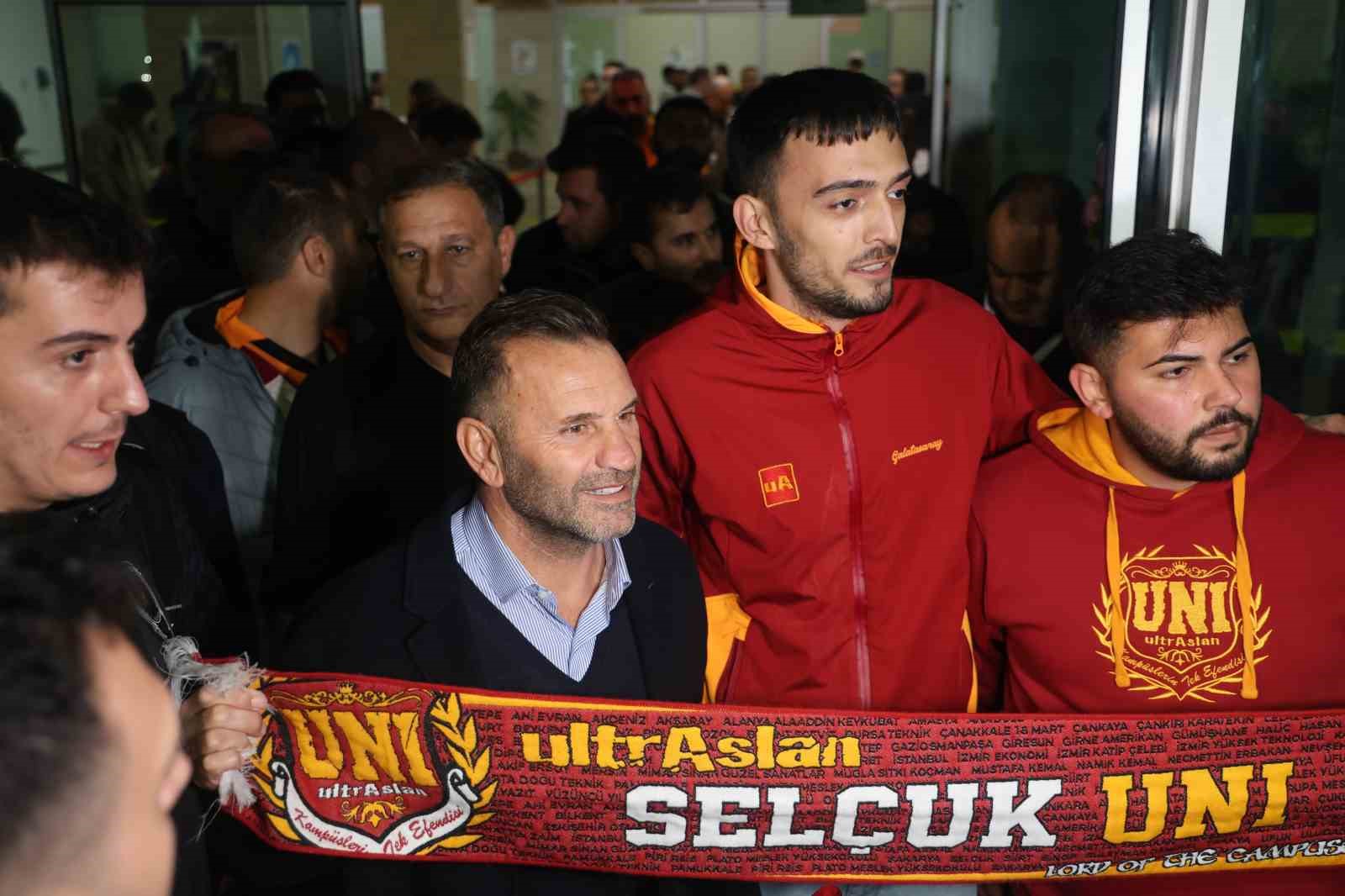 Galatasaray kafilesi, Konya’da