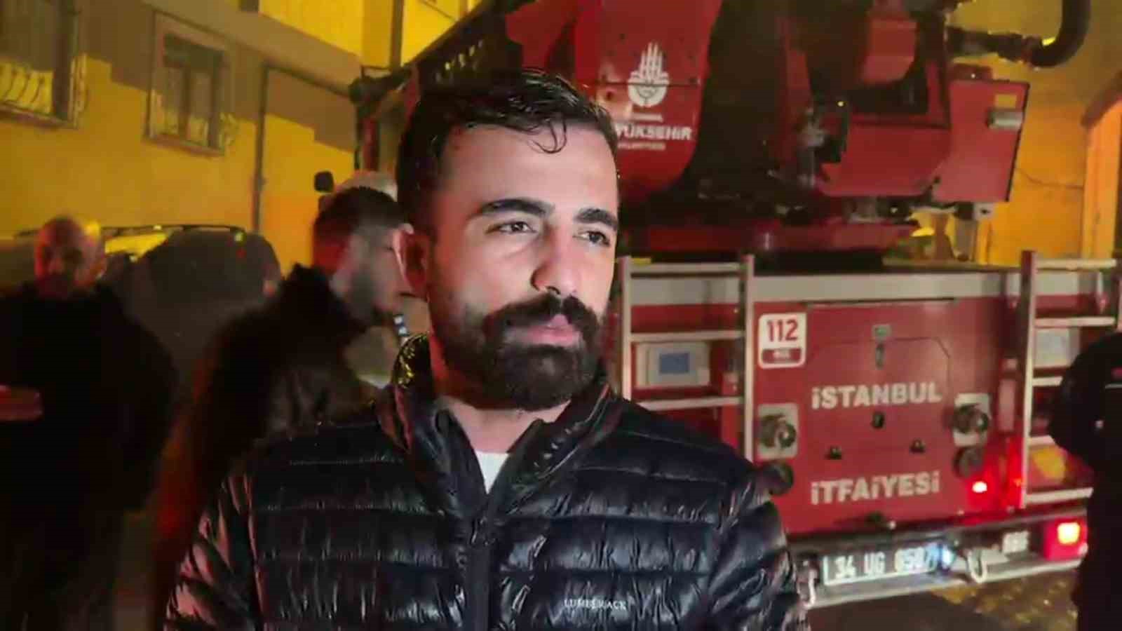 Kağıthane’de 5 katlı binanın çatısı alev alev yandı
