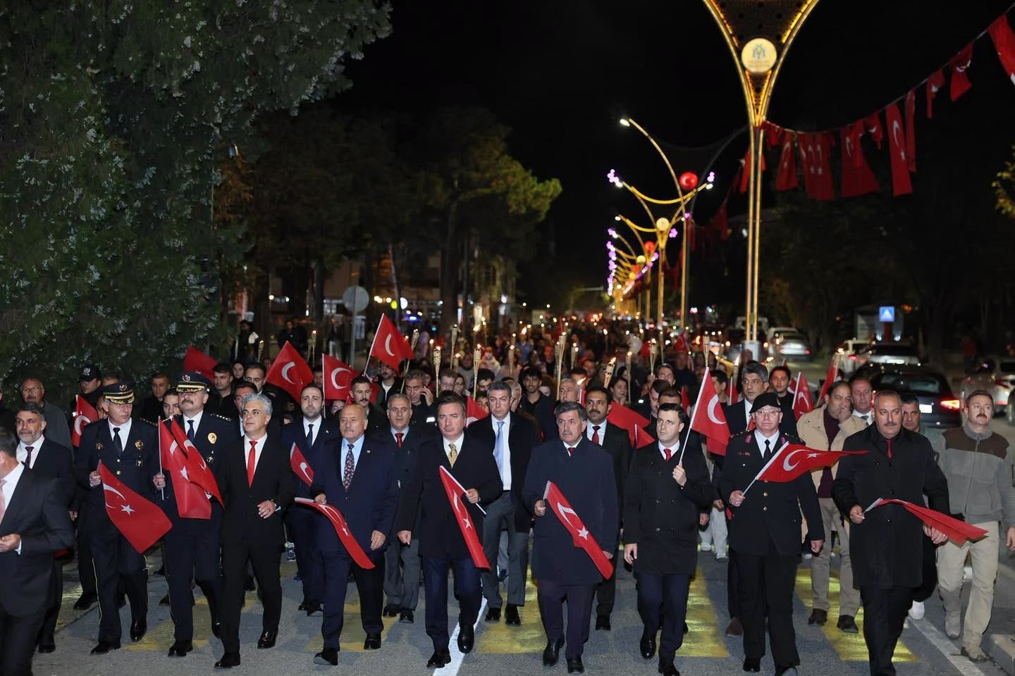 Erzincan’da bayrak yürüyüşü