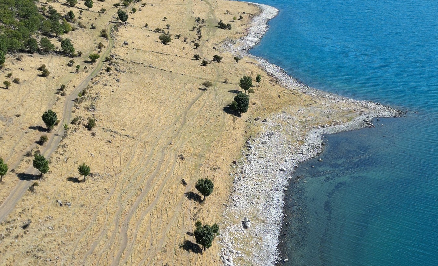 Prof. Dr. Yakar: "Van Gölü 35 yılda 31 kilometrekare küçüldü"