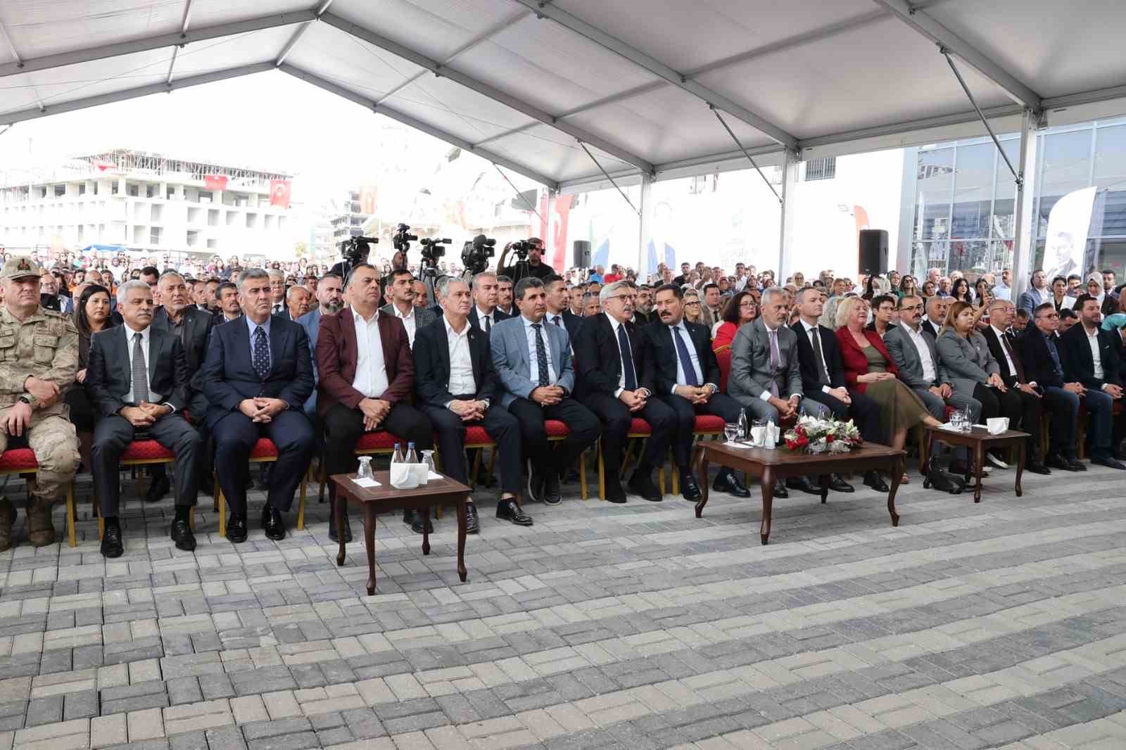Hatay’da uluslararası dayanışmayla sağlıklı yaşam merkezi açıldı