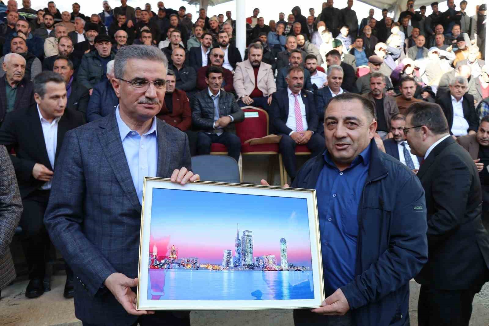 Cumhuriyet ile yaşıt karakucak güreşlerine yoğun ilgi