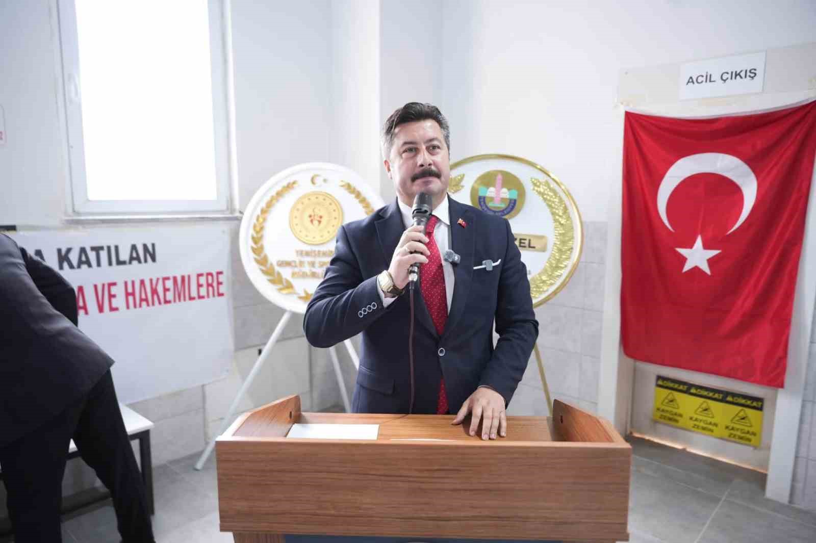 Cumhuriyet Kupası Yüzme Yarışları Yenişehir’de düzenlendi