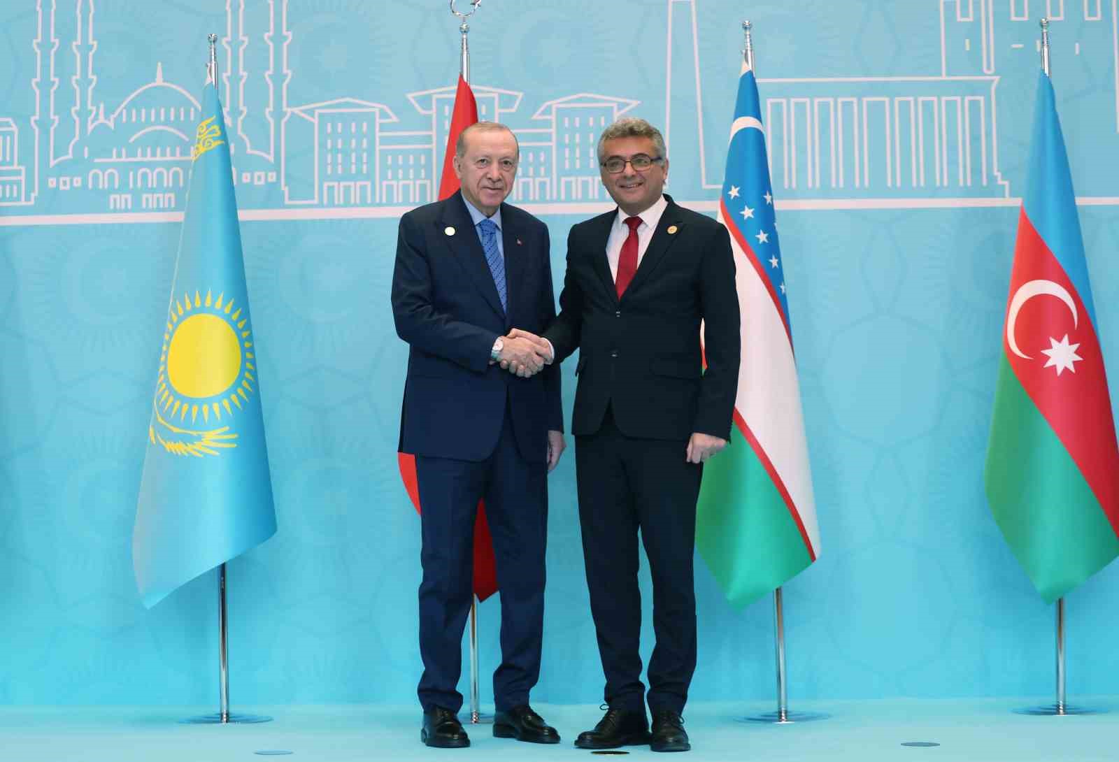 Cumhurbaşkanı Erdoğan, TDT Zirvesi’ne katılan liderleri karşıladı