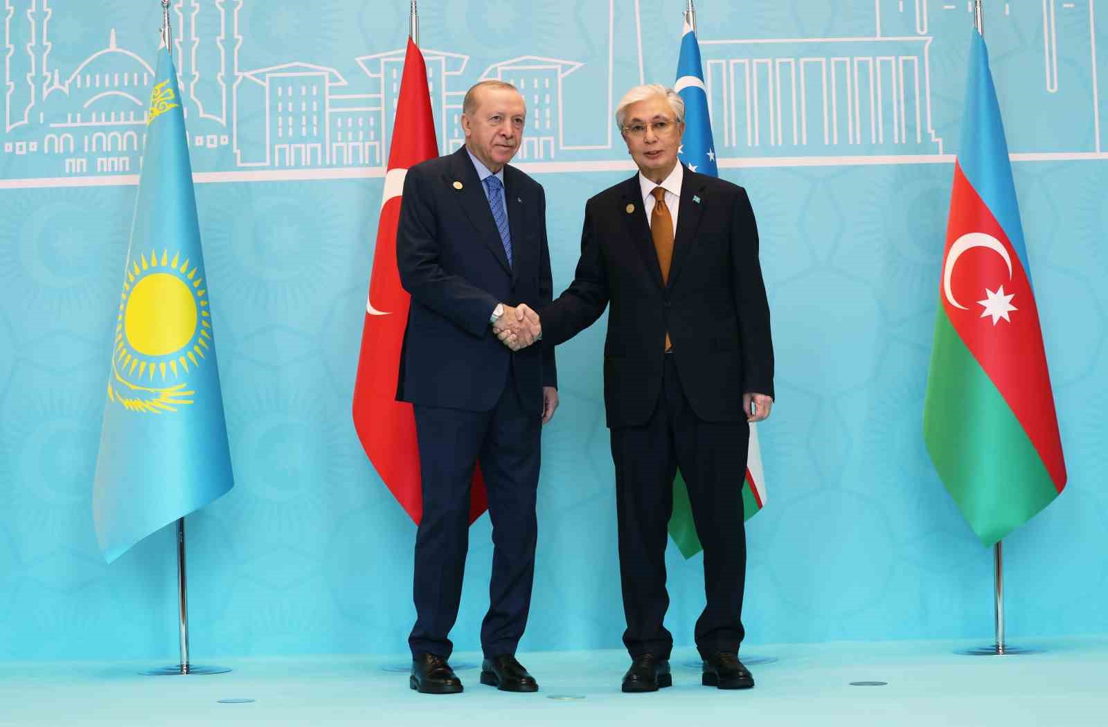 Cumhurbaşkanı Erdoğan, TDT Zirvesi’ne katılan liderleri karşıladı