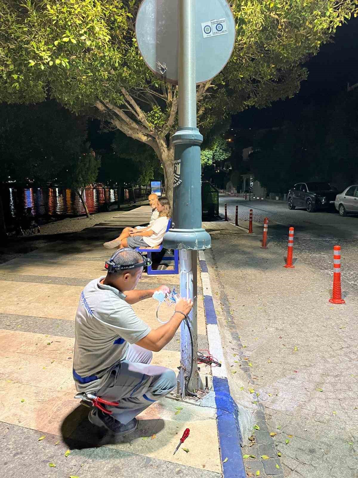 Bodrum’da belediye ekipleri sahada