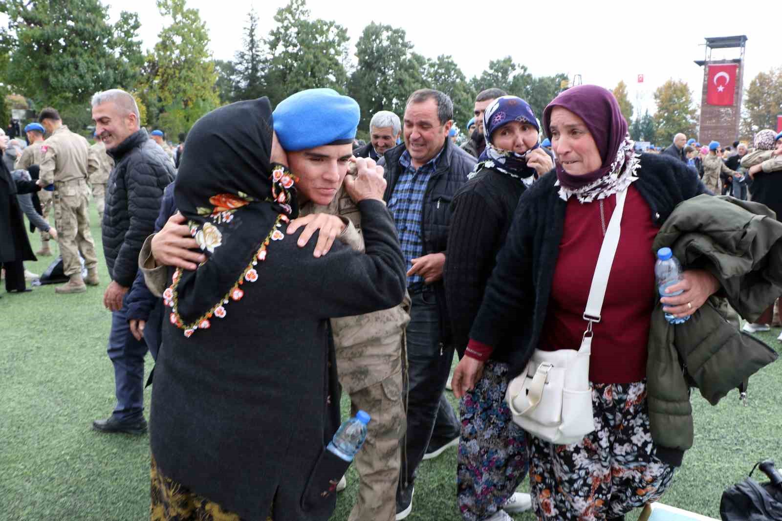 Komandoların gösterisi mest etti