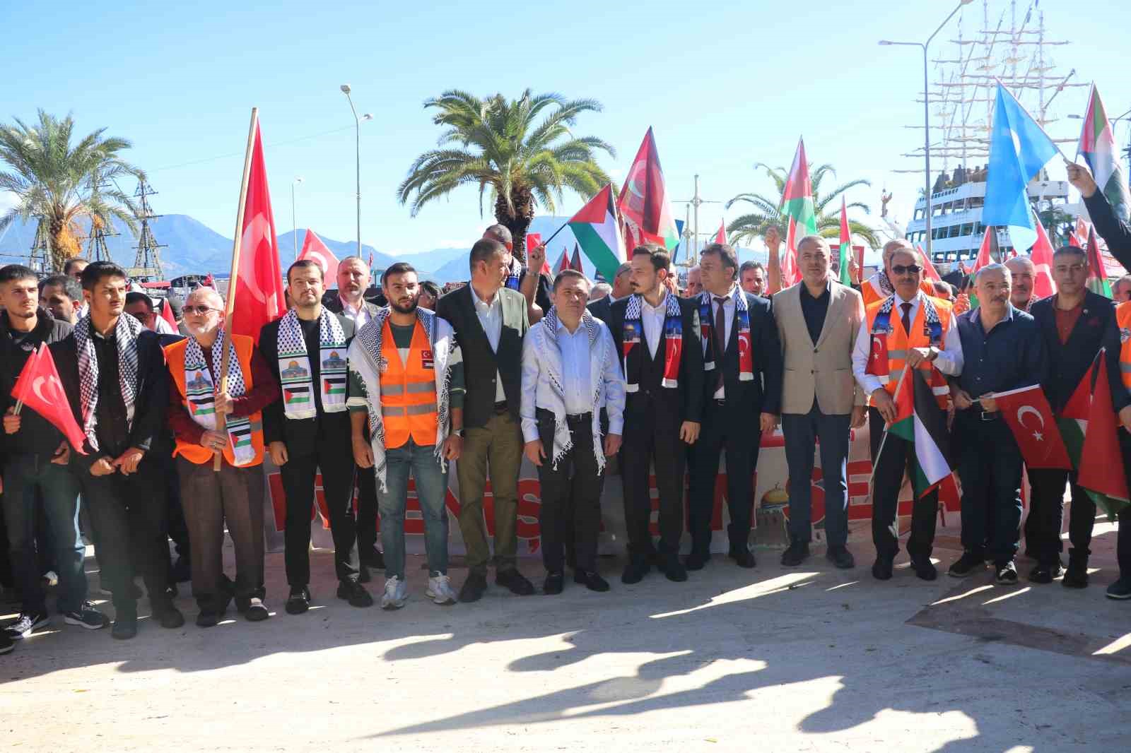 Alanya’da binlerce kişi ’Gazze’ için yürüdü