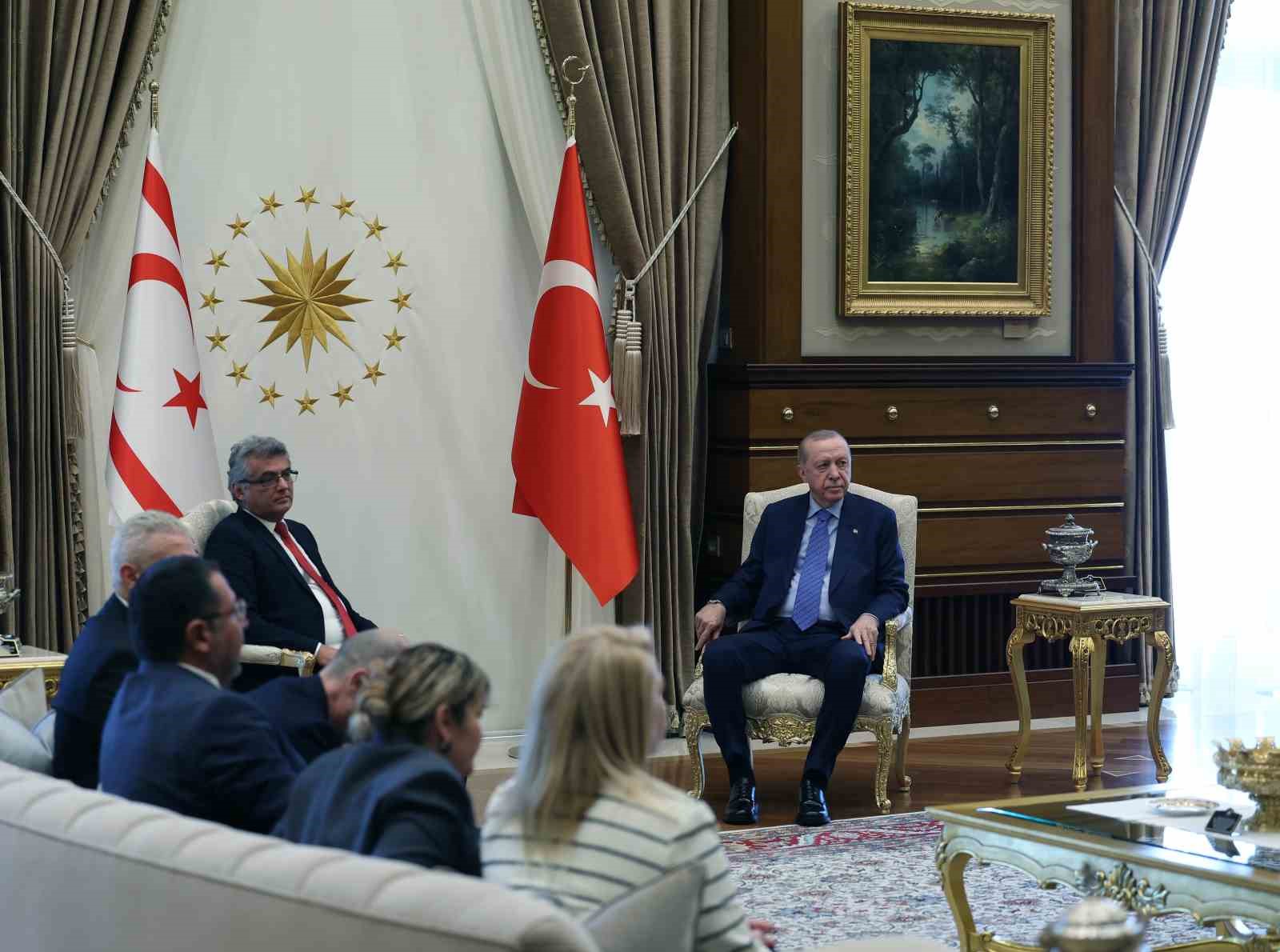 Cumhurbaşkanı Erdoğan, KKTC Cumhurbaşkanı Erhürman ile bir araya geldi