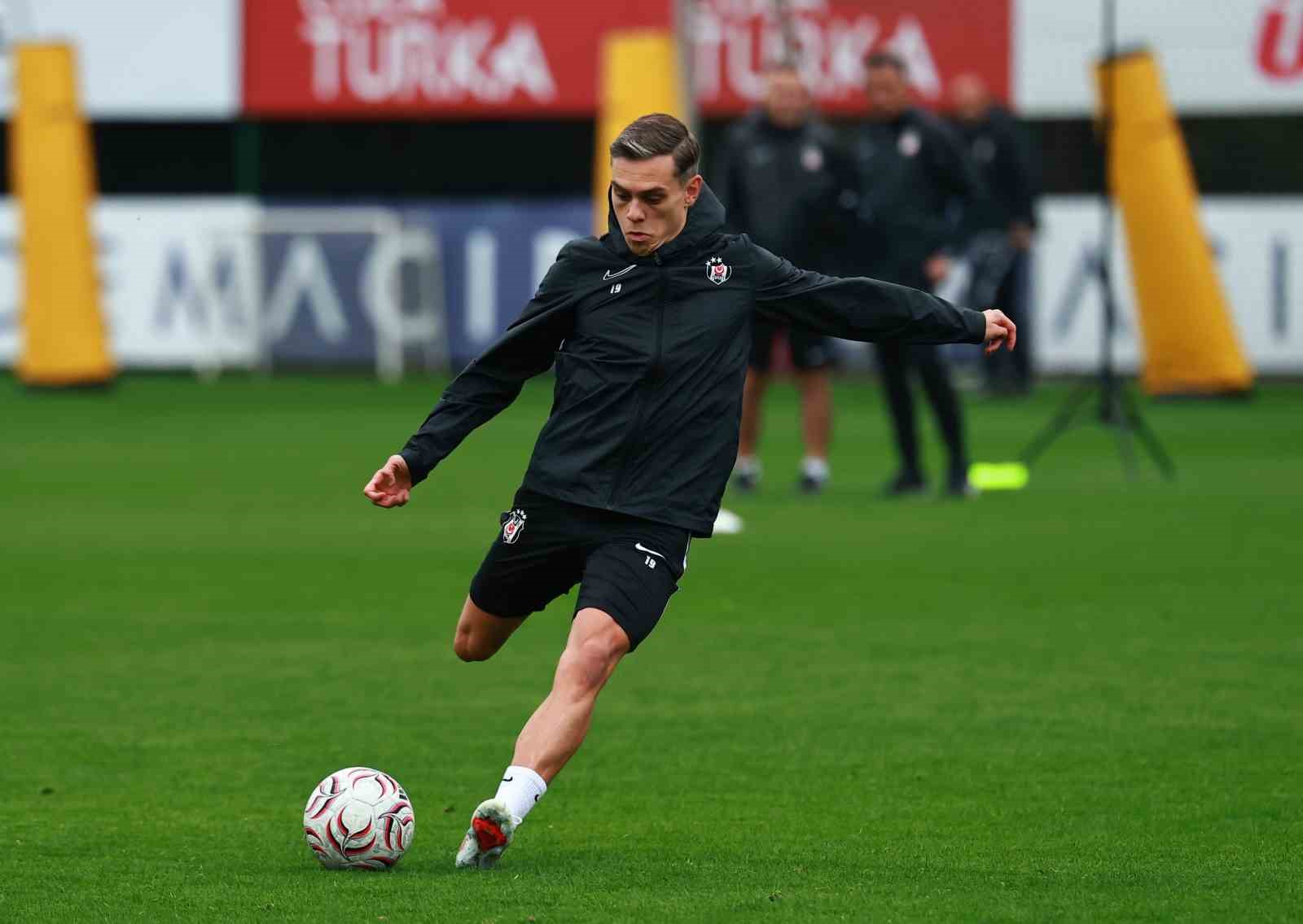 Beşiktaş, Kasımpaşa maçının hazırlıklarını sürdürdü